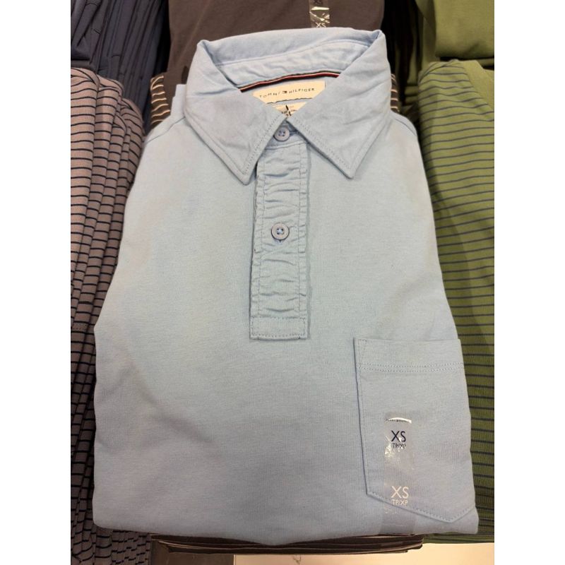 Camiseta regular fit polo com bolso manga curta