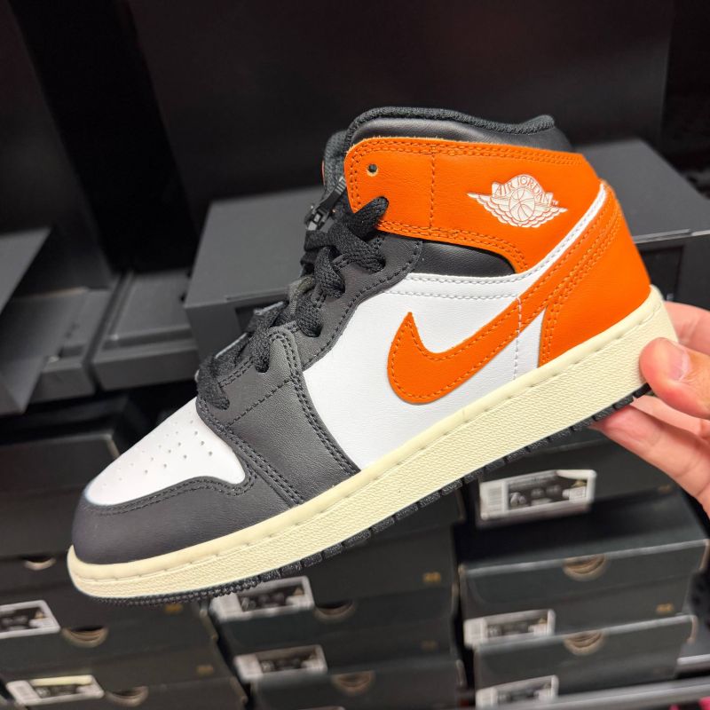 JORDAN 1 MID