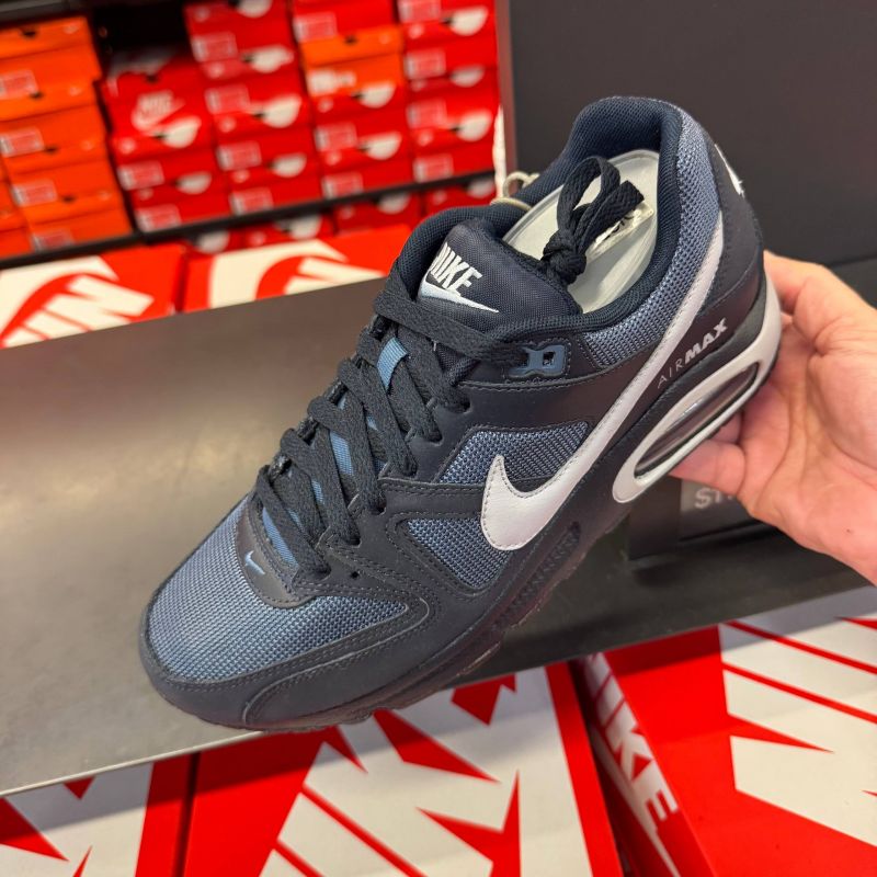 AIR MAX COMMAND