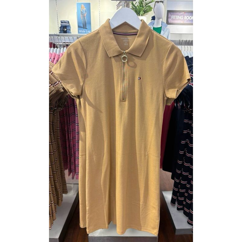 Vestido com gola polo