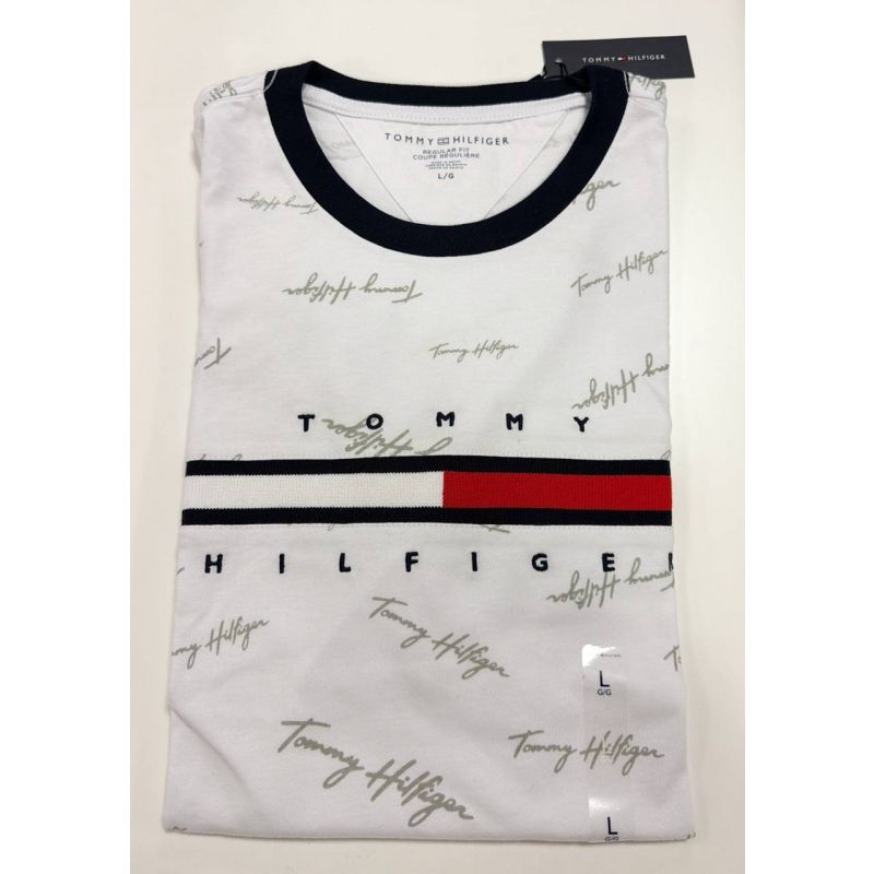 Camiseta Regular Fit Gola U