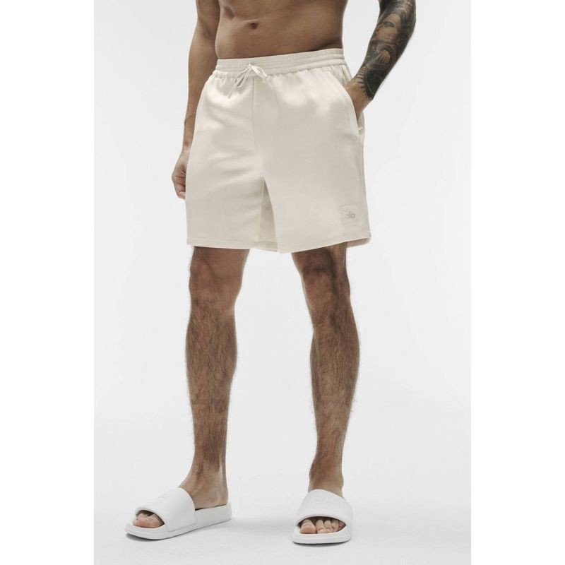 7 Satin Horizon Short