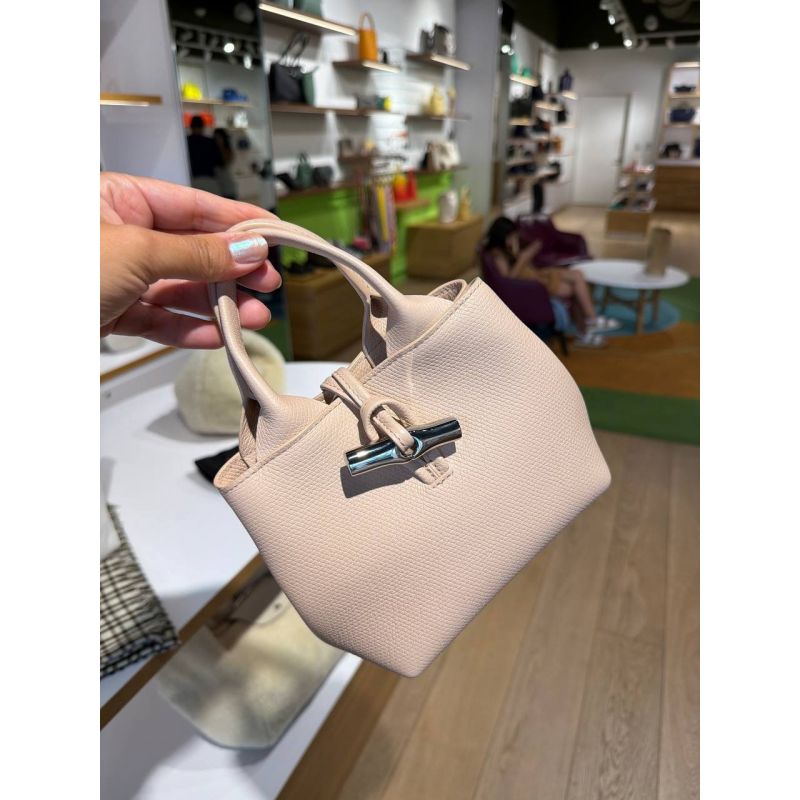 BOLSA PEQUENA DE MÃO COM ALÇA EXTRA