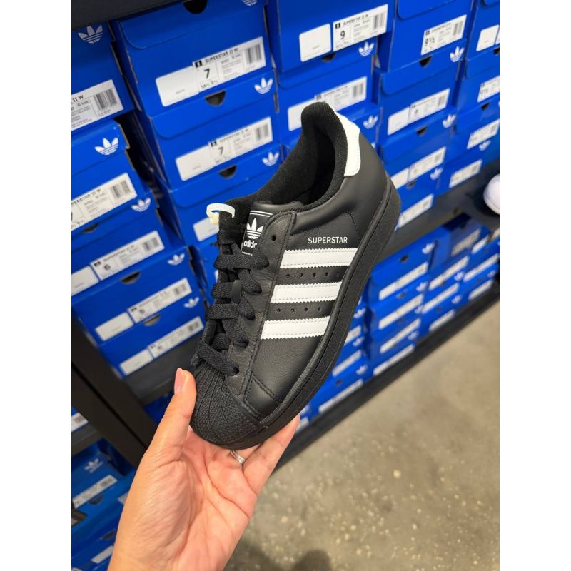 SUPERSTAR