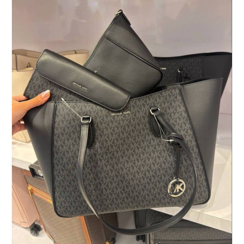 BOLSA DE OMBRO COM NECESSAIRE E CARTEIRA