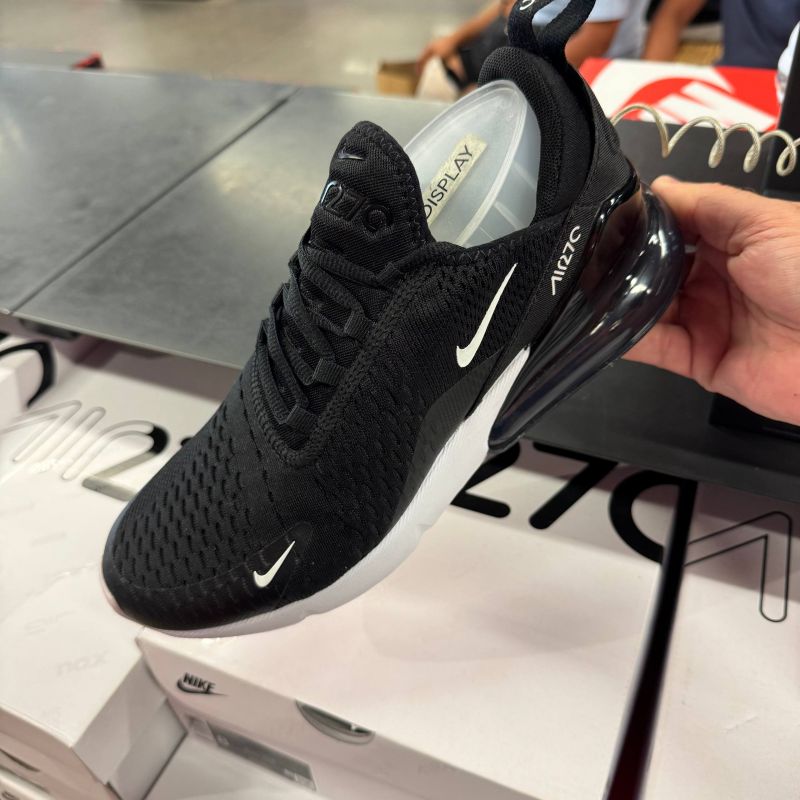 AIR MAX 270