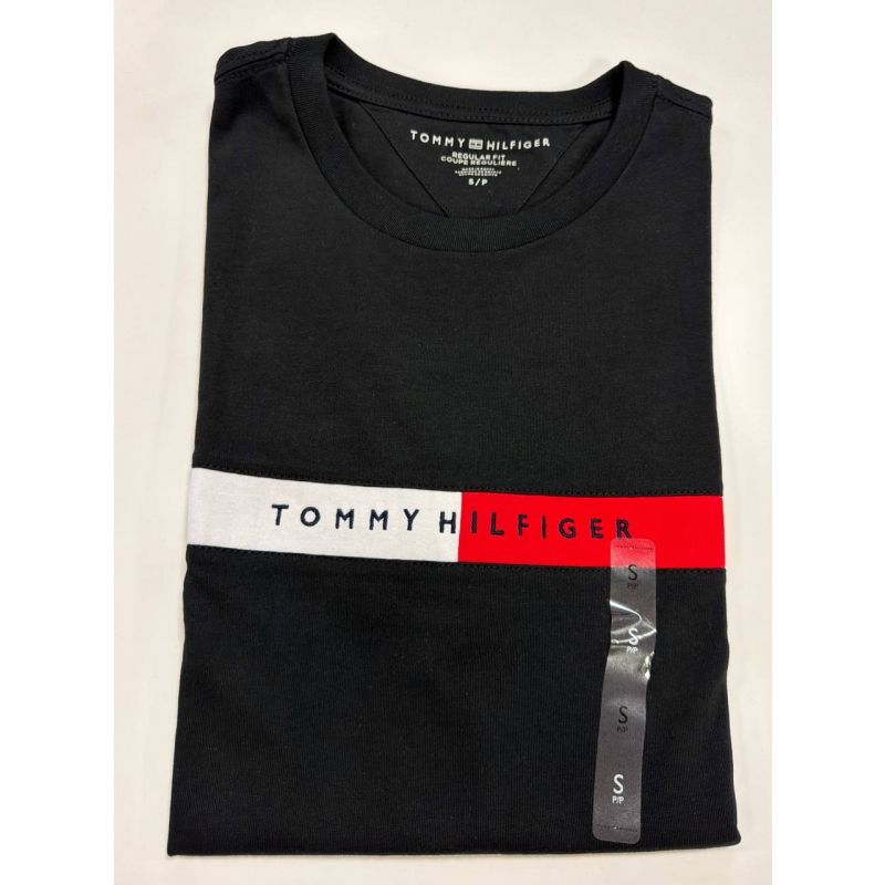 Camiseta Regular Fit Gola U