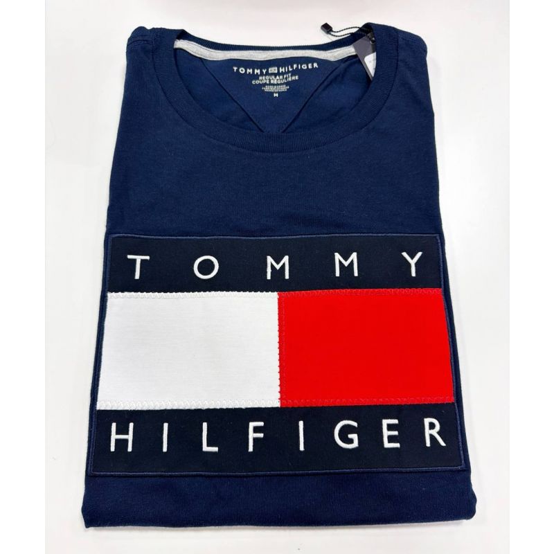 Camiseta Regular Fit Gola U