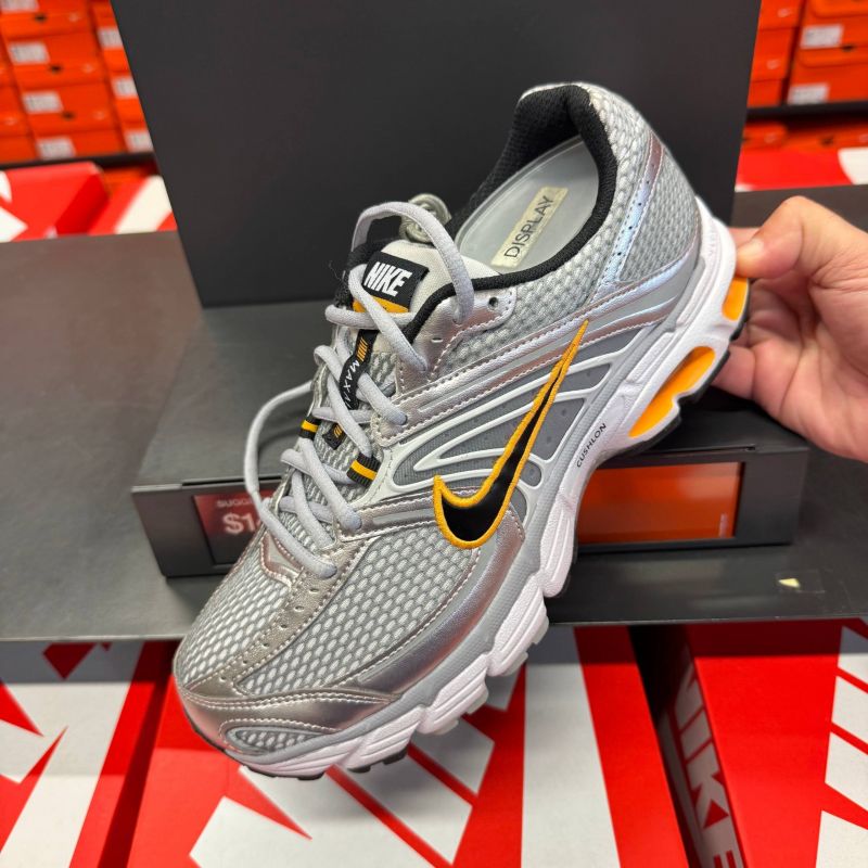 AIR MAX MOTO