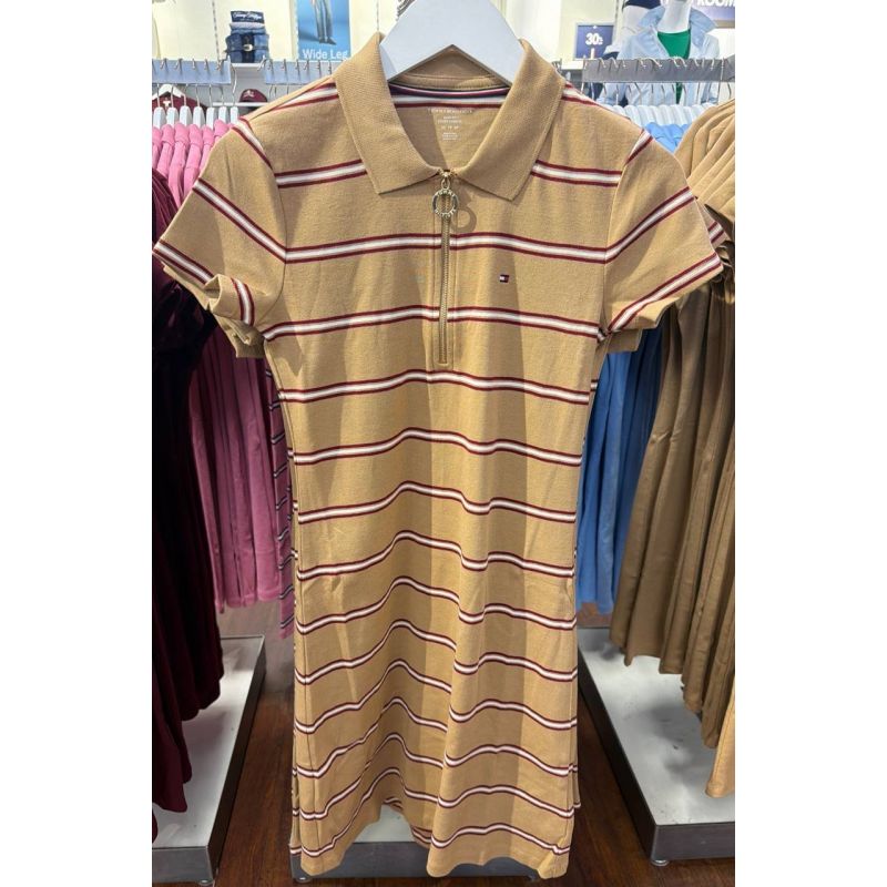 Vestido com gola polo
