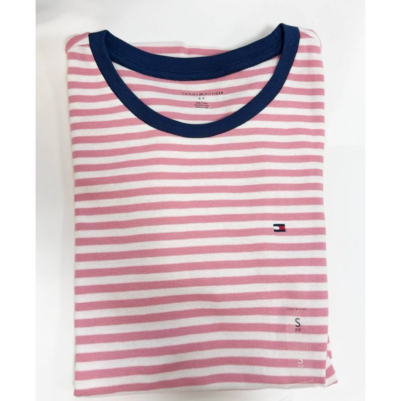 camiseta gola U manga curta