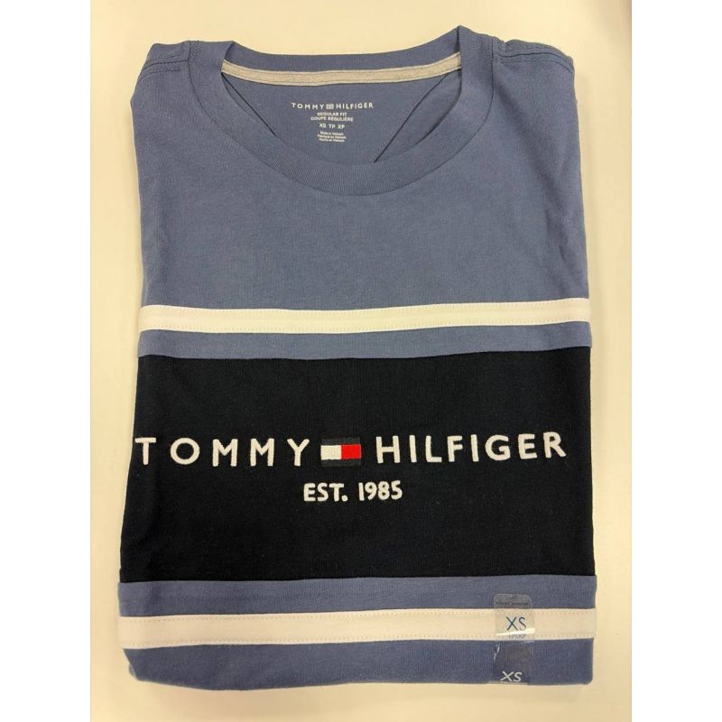 Camiseta Regular Fit Gola U com bordado