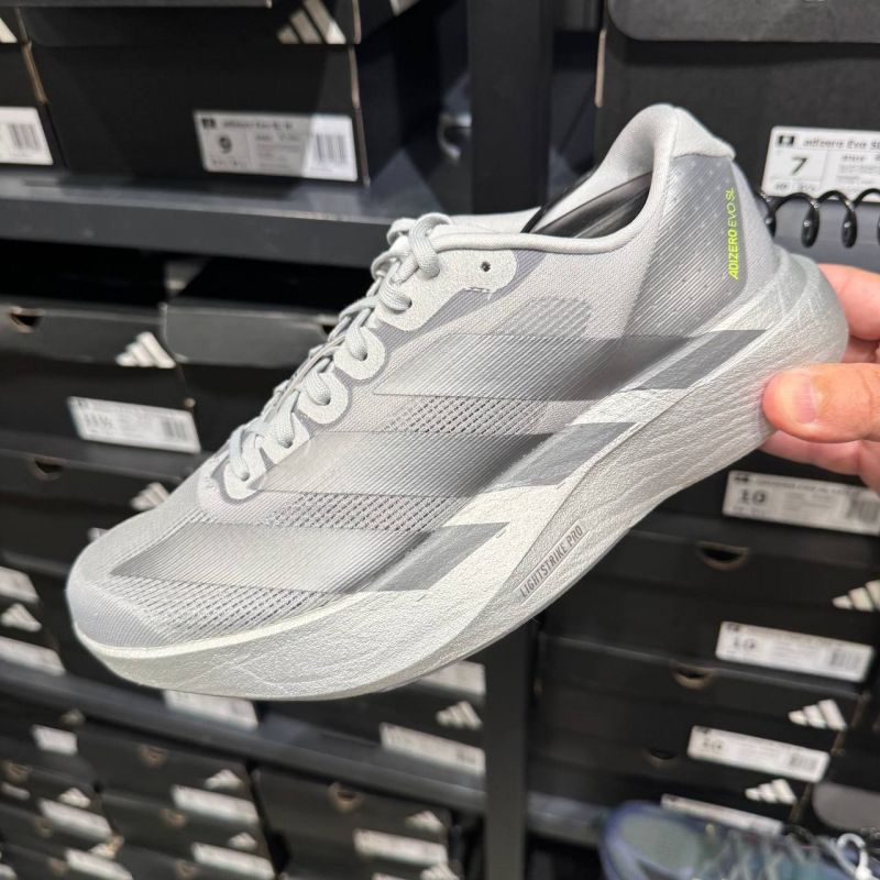 ADIZERO EVO
