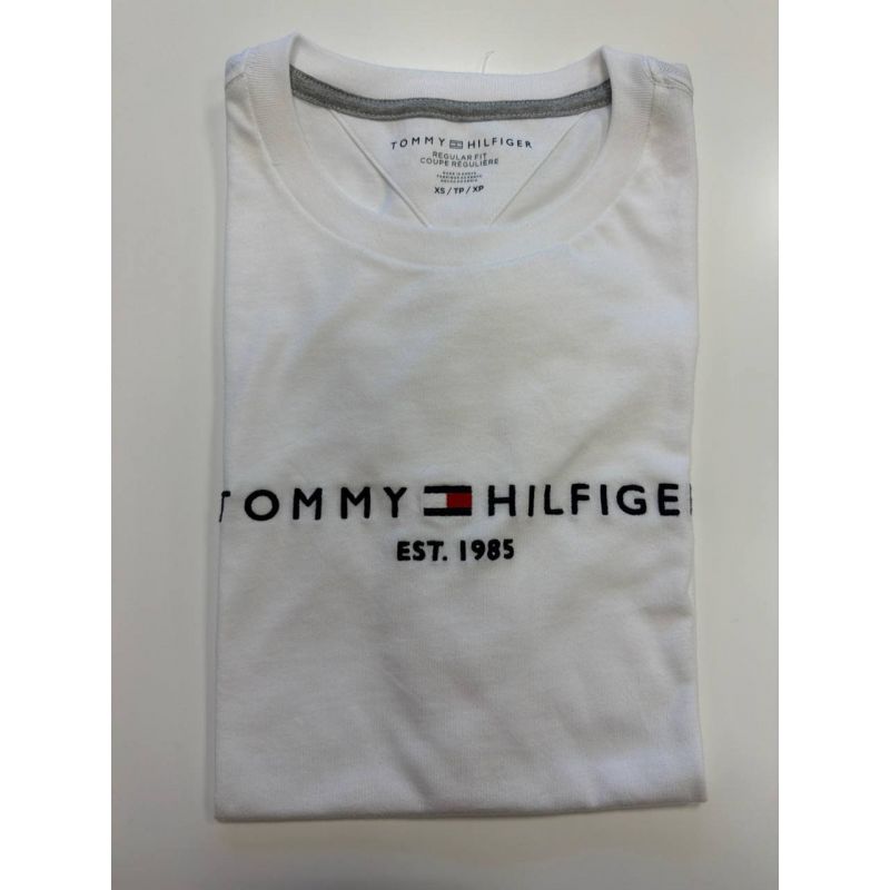 Camiseta Regular Fit Gola U com bordado