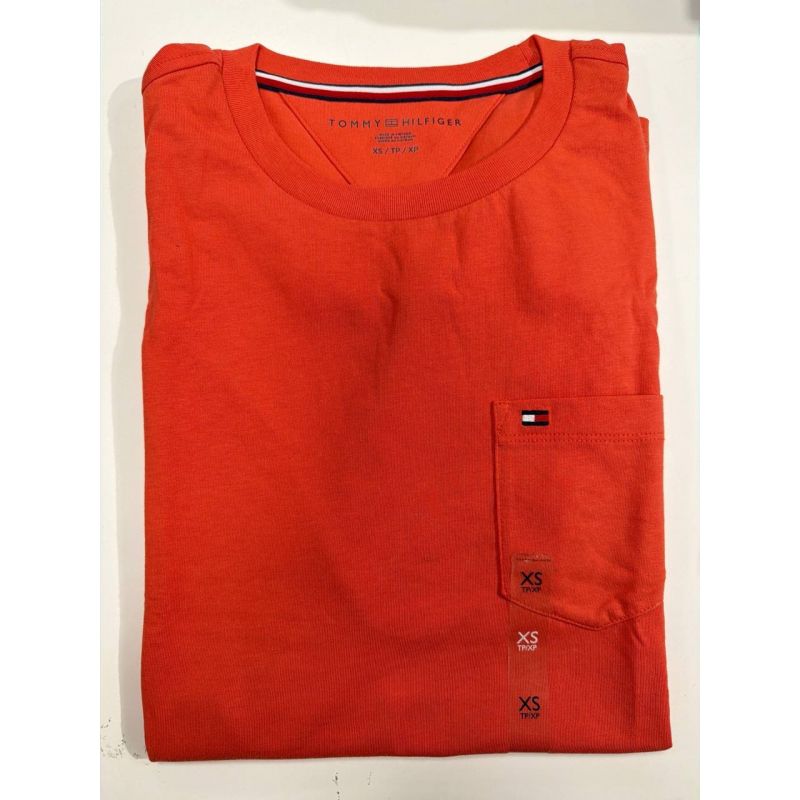 Camiseta regular fit com bolso