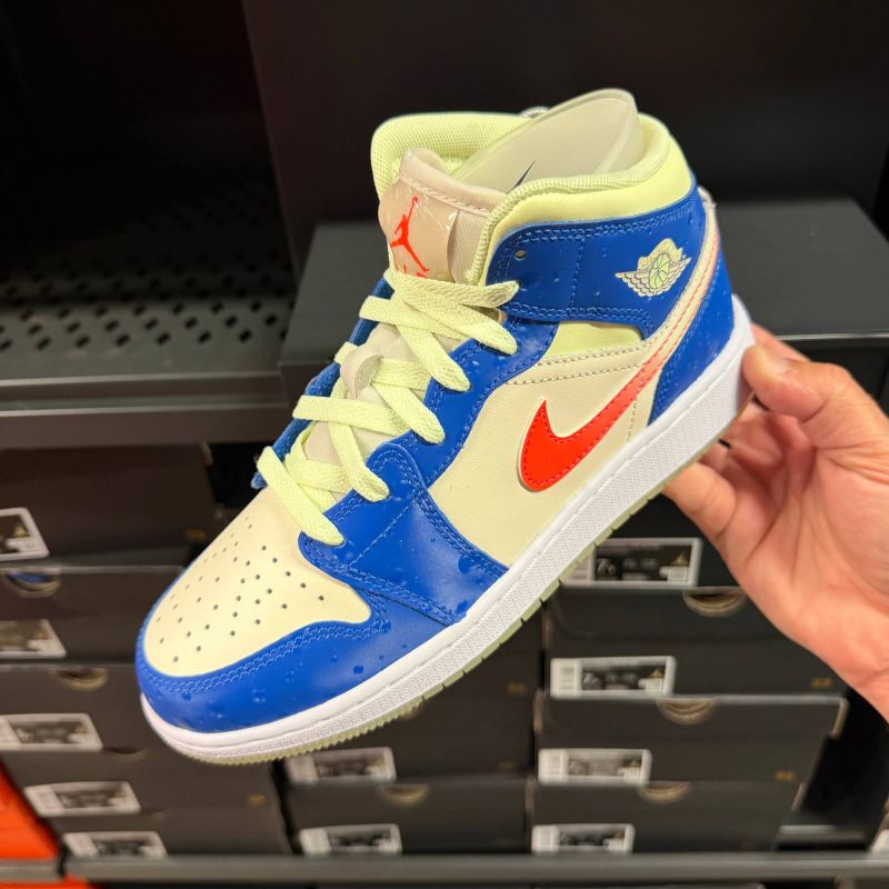 JORDAN 1 MID