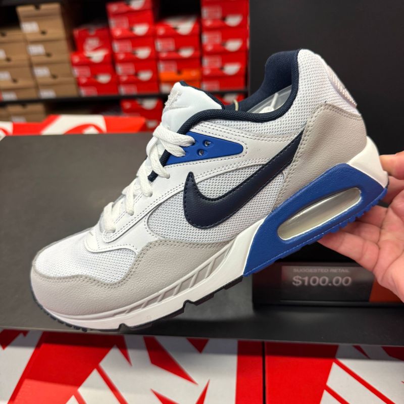 AIR MAX COMMAND