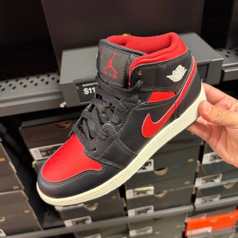 JORDAN 1 MID