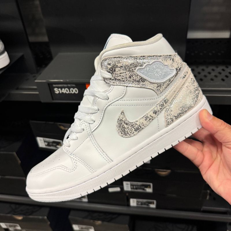JORDAN 1 MID