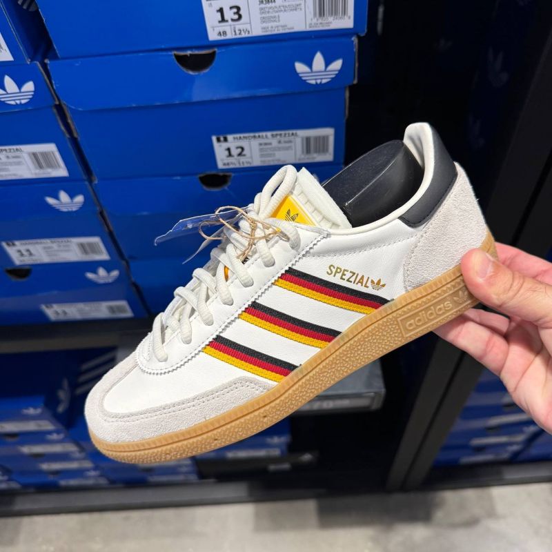 HANDBALL SPEZIAL