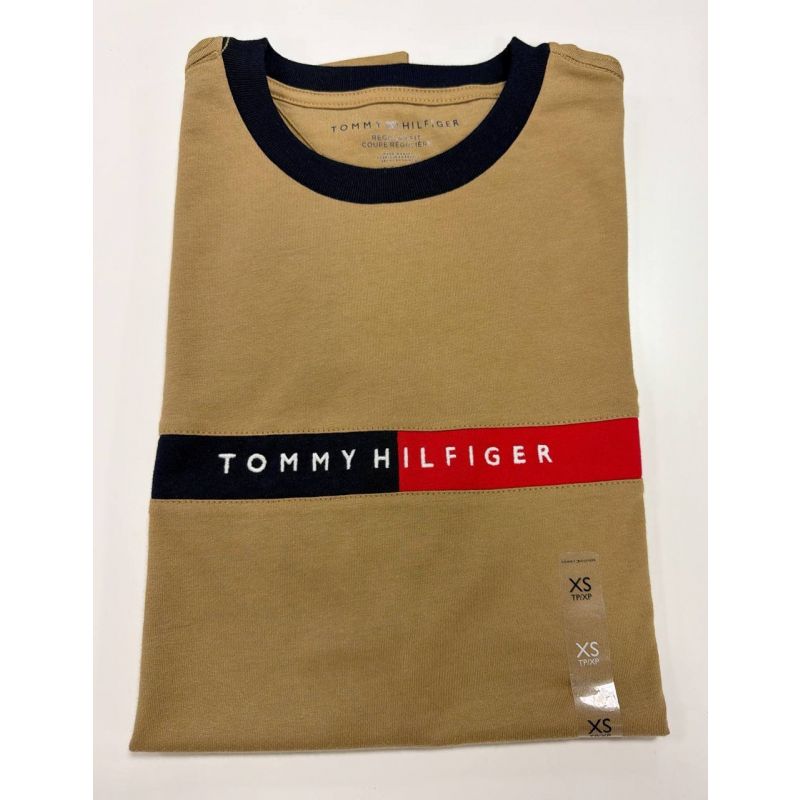 Camiseta Regular Fit Gola U