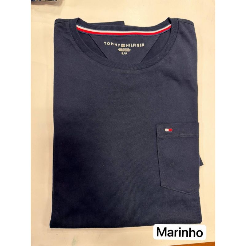 Camiseta regular fit com bolso