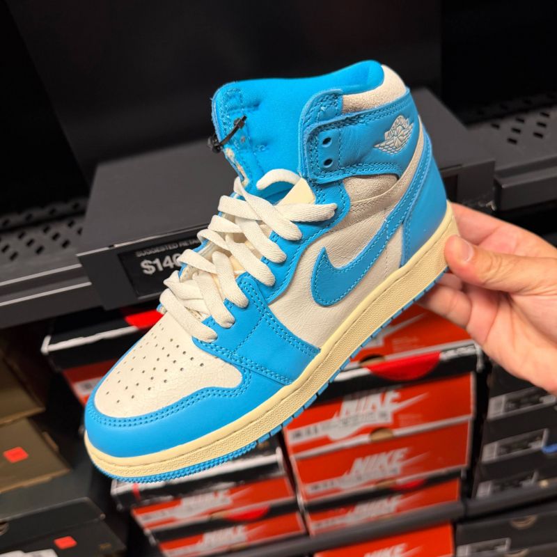 JORDAN 1 MID