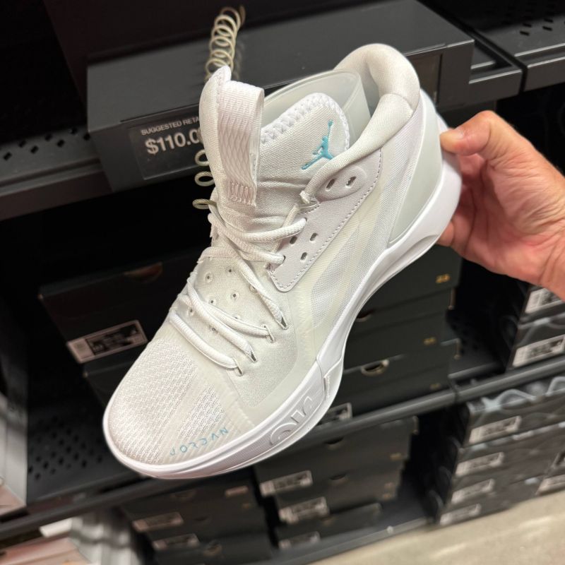 JORDAN ZOOM