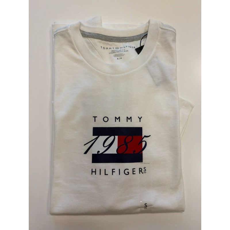 Camiseta Regular Fit Gola U