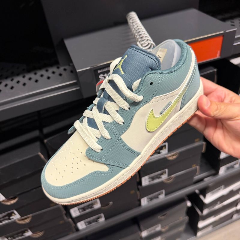 JORDAN 1 LOW
