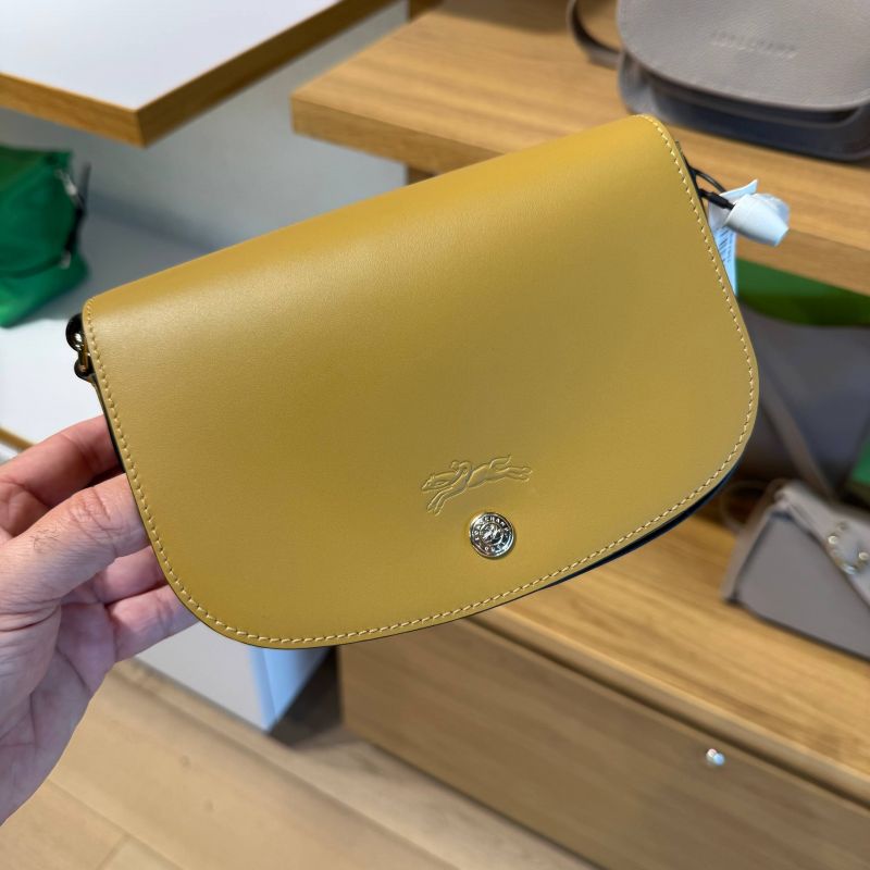 CROSSBODY
