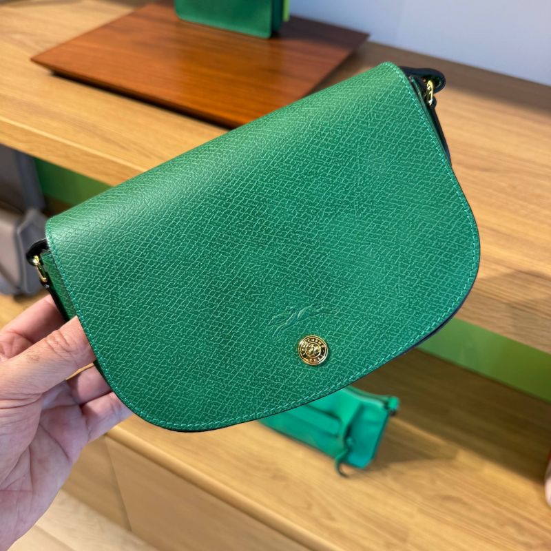 CROSSBODY