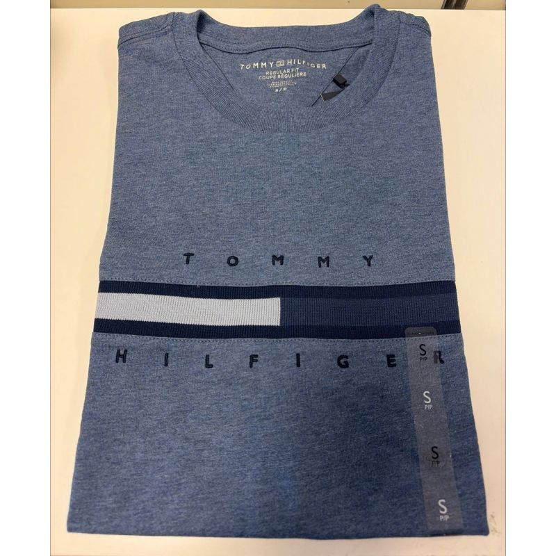 Camiseta Regular Fit Gola U