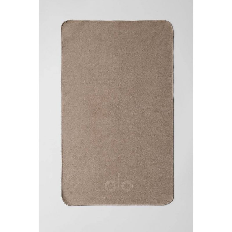 Performance No Sweat Hand Towel