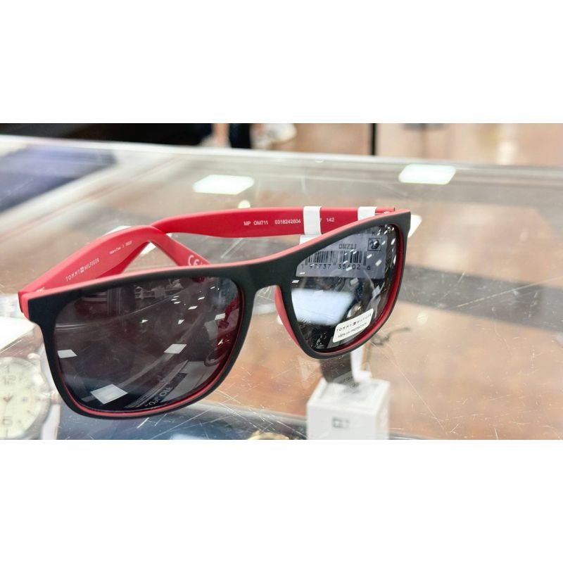 Óculos de sol com case