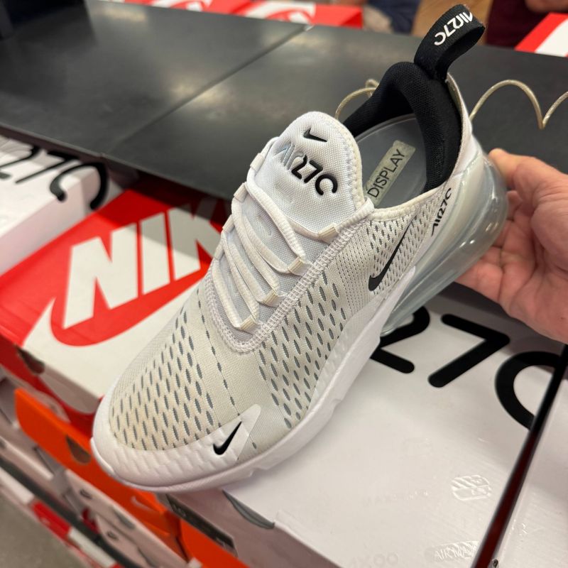 AIR MAX 270