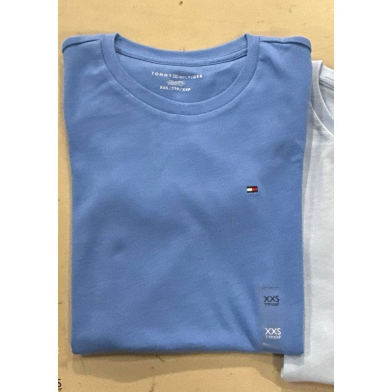 camiseta gola U manga curta