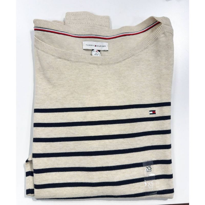 Blusa linha decote canoa manga longa