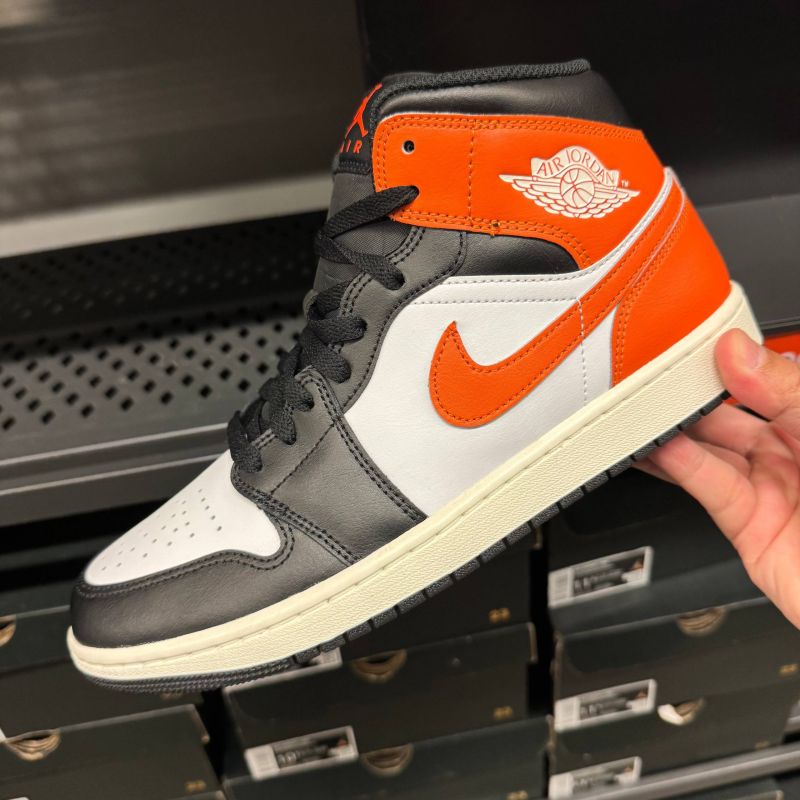 JORDAN 1 MID