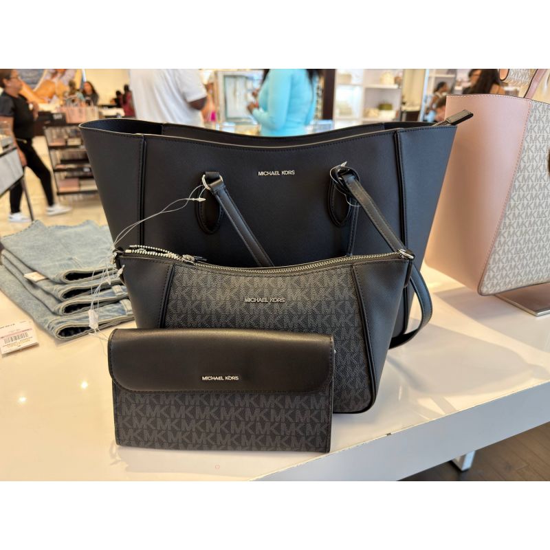 BOLSA DE OMBRO COM NECESSAIRE E CARTEIRA