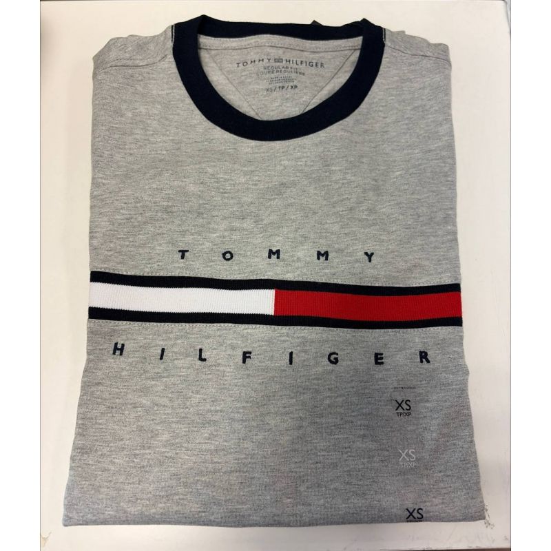 Camiseta Regular Fit Gola U
