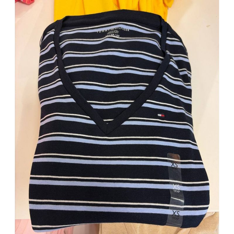 camiseta gola V manga curta