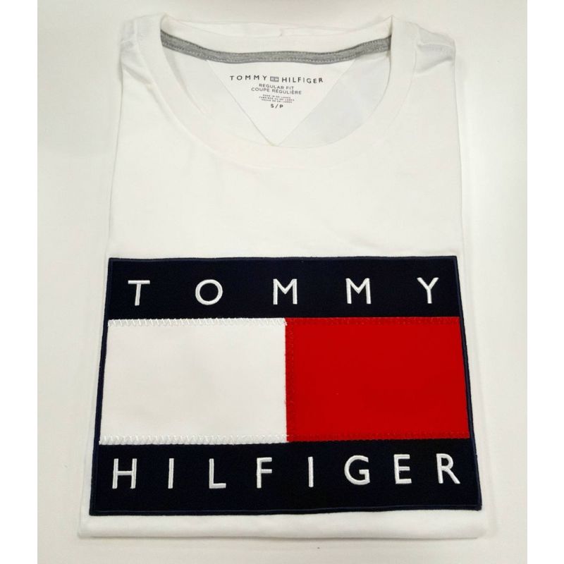 Camiseta Regular Fit Gola U
