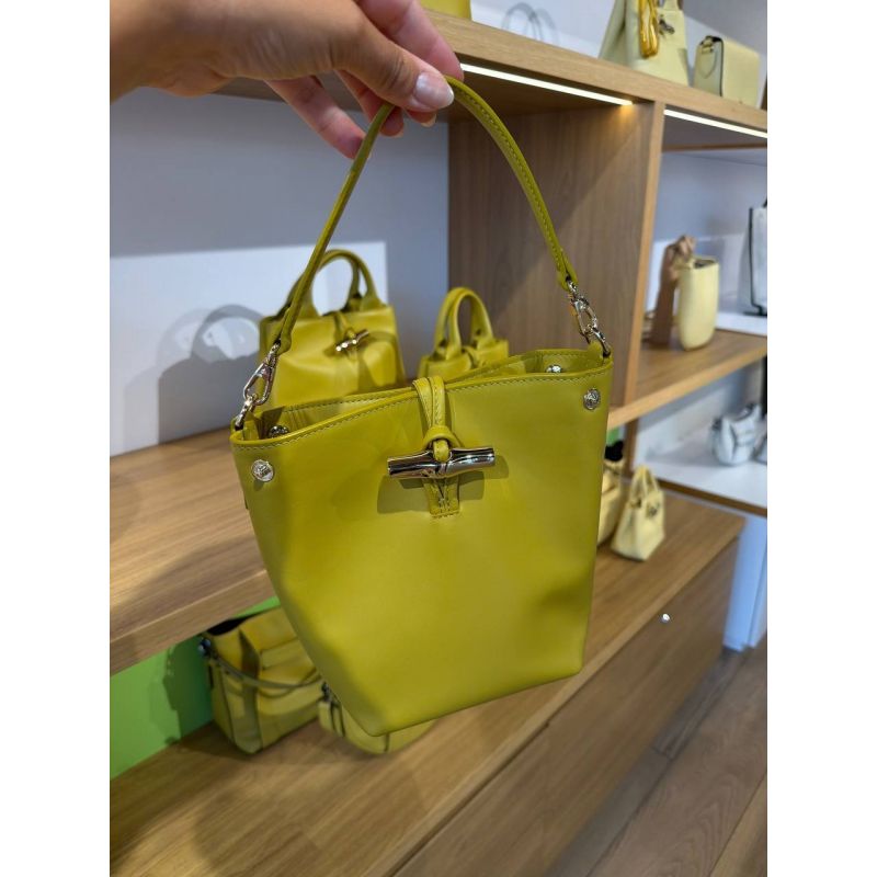 BOLSA PEQUENA DE MÃO COM ALÇA EXTRA