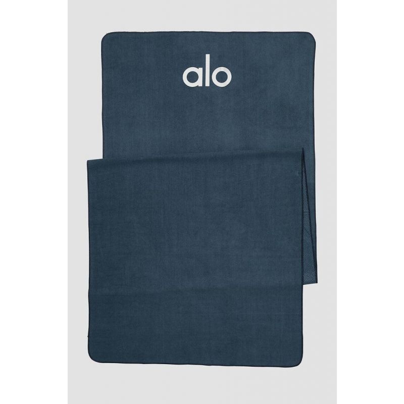 Grounded No-Slip Towel