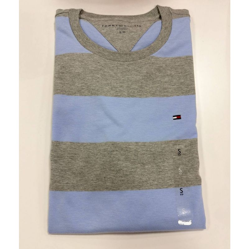 Camiseta Regular Fit Gola U