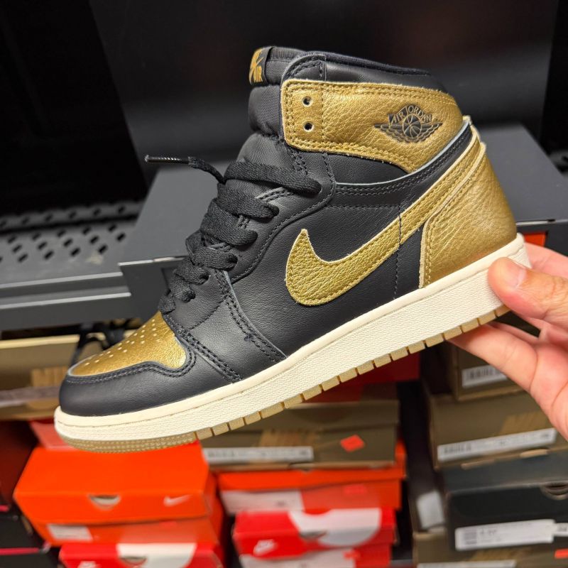 JORDAN 1 MID