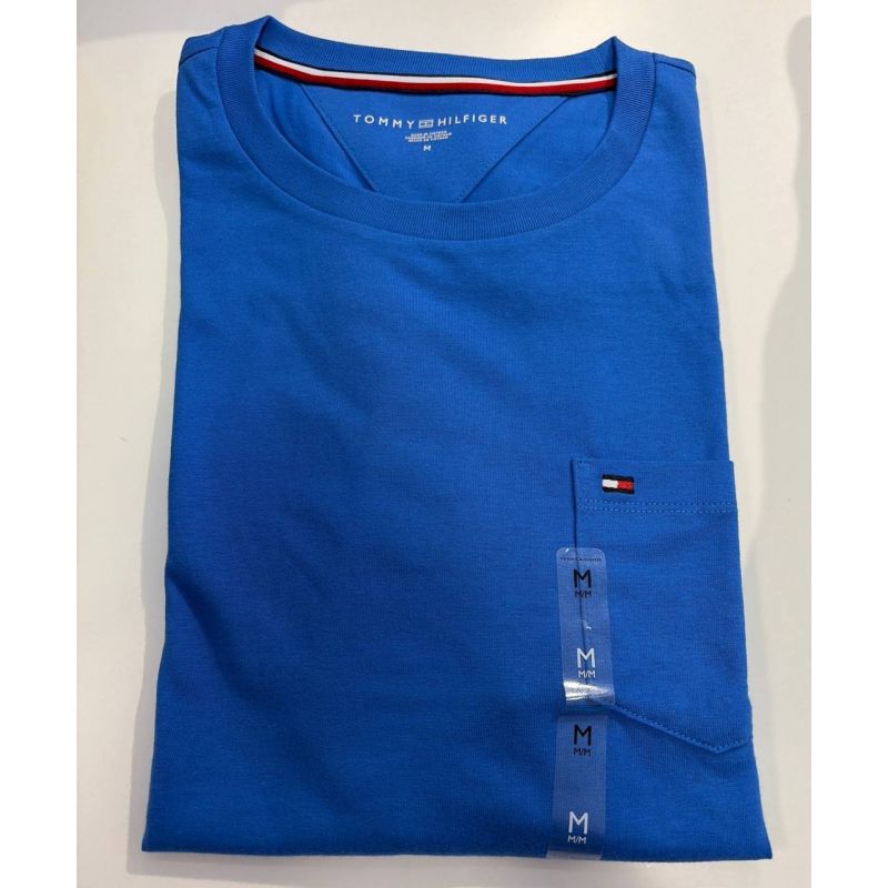 Camiseta regular fit com bolso