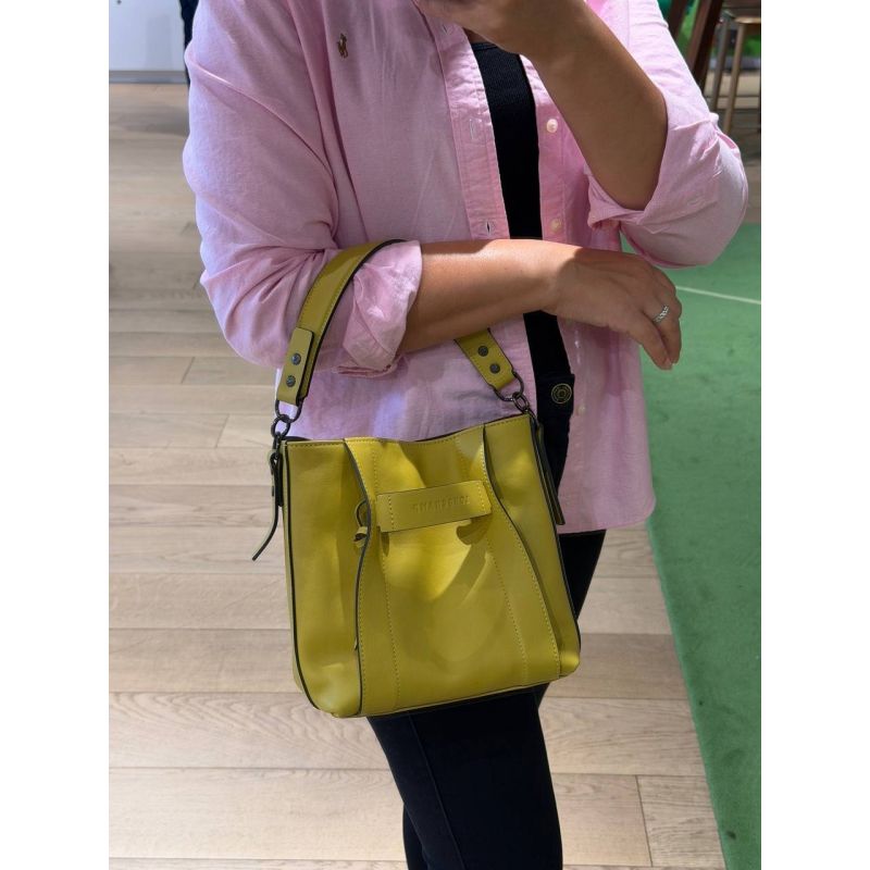 BOLSA MÉDIA DE OMBRO COM ALCA EXTRA