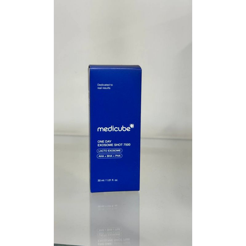 Medicube Zero Exosome Shot 7.500 PPM Spicule Facial Serum | Serum Liquido Intensificador de Pele | Exosome, AHA+BHA+PHA | Cuidados com os Poros, Celulas Mortas da Pele, e textura, enriquecido com 15 milhoes de doses patenteadas de Exosome para um tratamen